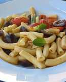 Penne Rigate con salsa mediterránea en Fábrica de Pastas Peabody