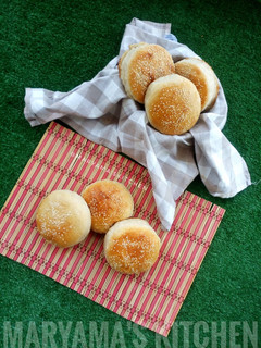 A picture of Burger buns.