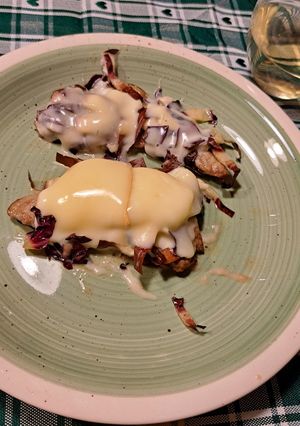 Foto di Scaloppine Radicchio e Taleggio fuso