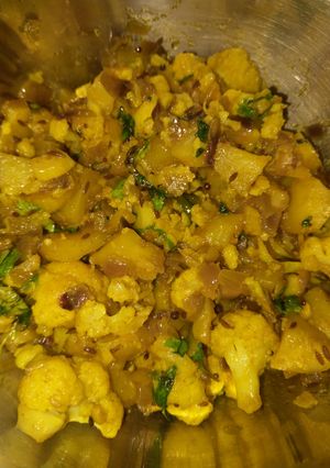 A picture of Cauliflower curry.