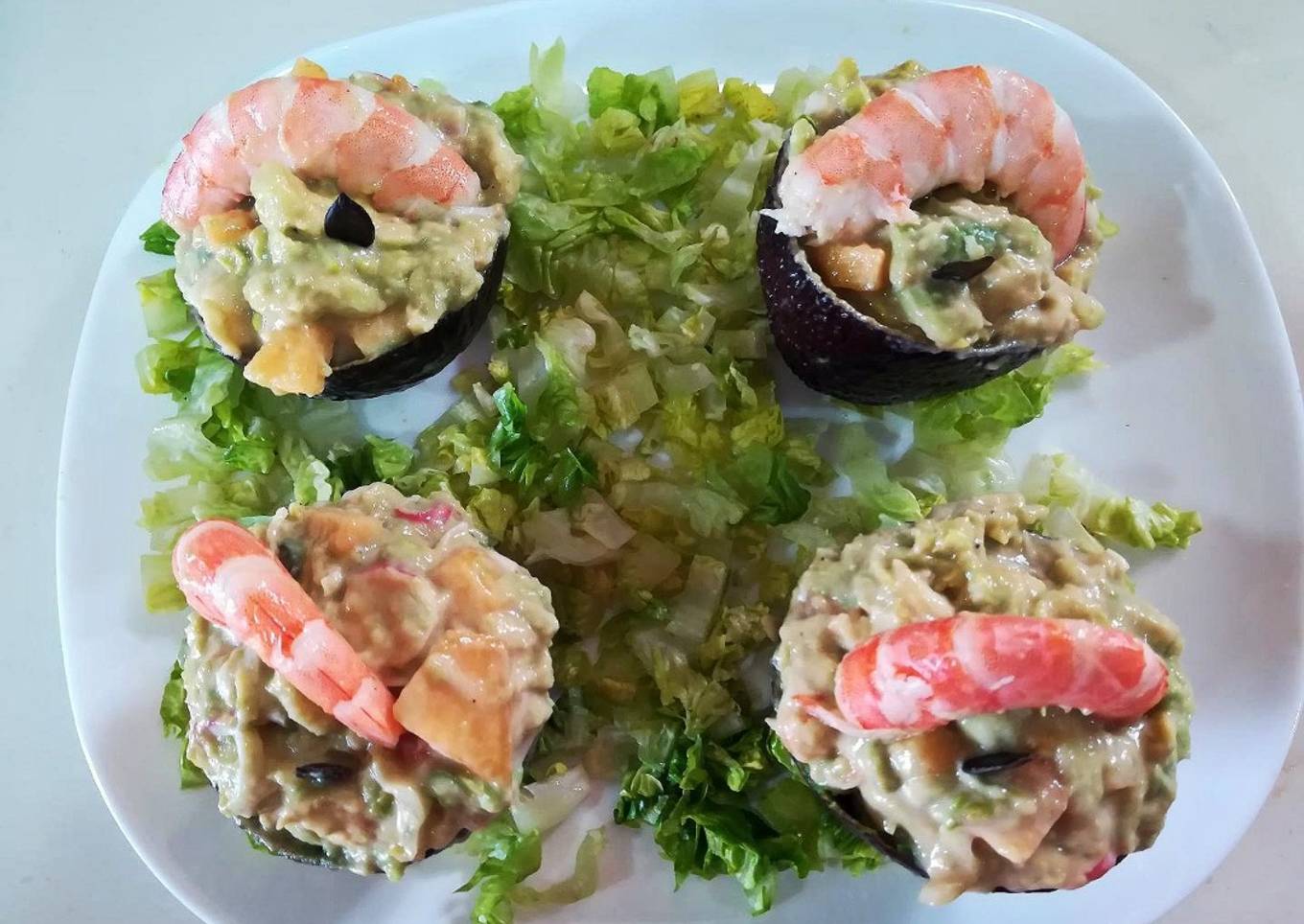 Ensalada de aguacate y langostinos