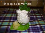 Una foto de helado de nata