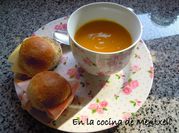 Una foto de panecillos thermomix