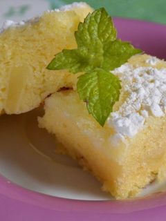 Una foto de Tarta de manzana super rápida, en estuche Lékué 4 minutos
