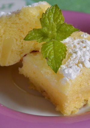 Una foto de Tarta de manzana super rápida, en estuche Lékué 4 minutos 