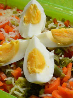 Una foto de Arroz con verduras variadas en estuche de vapor Lékué