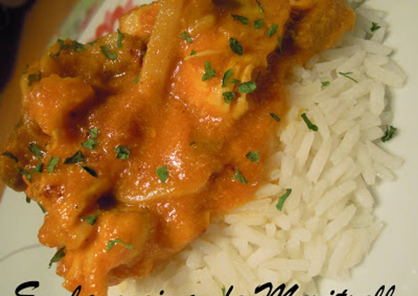 Pechugas de pollo con salsa de coco y curry