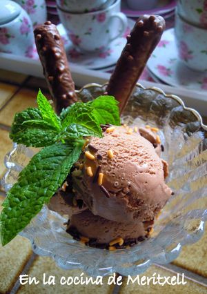 Una foto de Helado de chocolate sin lactosa 