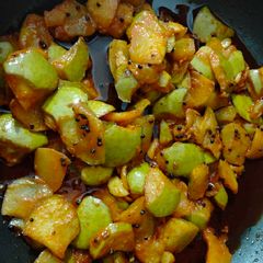A picture of Kerala mango pickle.