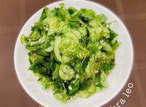 Hình của món Gỏi dưa leo rau diếp cá.