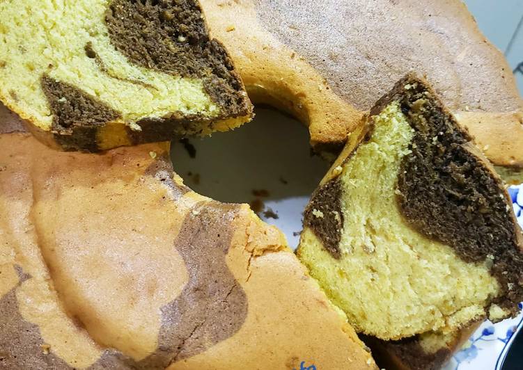 Marble cake pisang