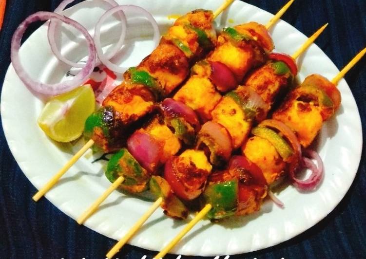 Steps to Prepare Homemade Paneer Tikka|| How to prepare Paneer Tikka on pan