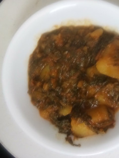 आलू पालक (Aloo Palak recipe in Hindi) रेसिपी मुख्य फोटो
