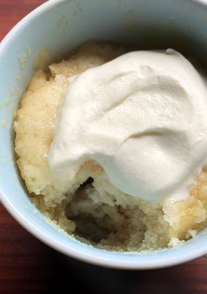 A picture of Instant Golden Syrup Mug Pudding.
