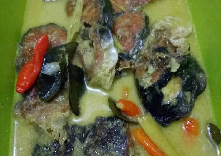 Resep Ikan Patin Bumbu Kuning Sederhana dan Mudah Dibuat