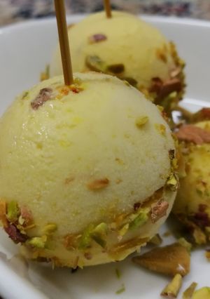 A picture of Bastani Masthi ice cream.