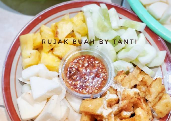 Rujak Buah Sambal Kacang