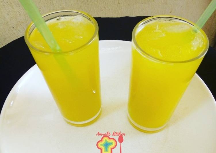 Steps to Make Perfect Pineapple and ginger juice