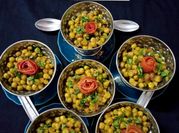 A picture of matar chicken