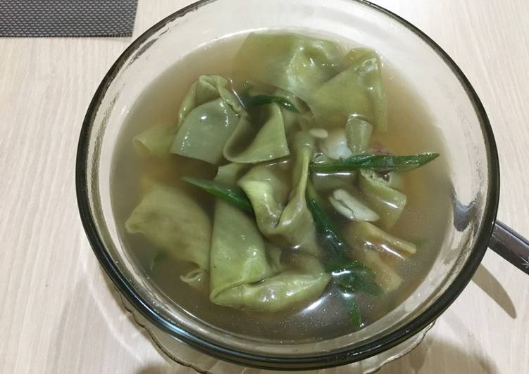 Kornet dumpling soup