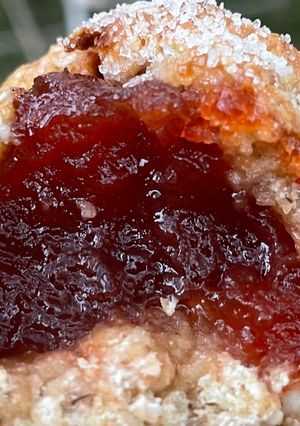 Una foto de Bizcochos rellenos de dulce de membrillo (EMMIS)