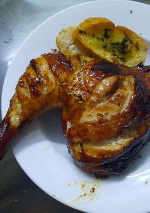 Hình của món Đùi gà nướng mật ong.