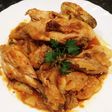 Pollo Encebollado con Robellóns