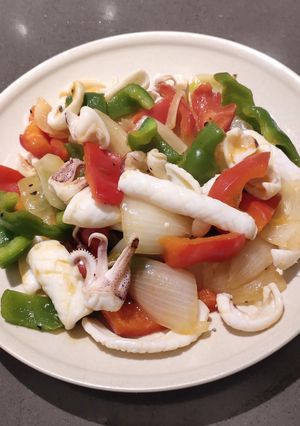 A picture of Sautéed Squid.