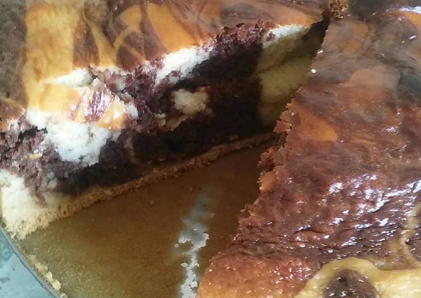 Bizcocho marmolado de queso y chocolate