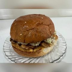A picture of Zinger burger.