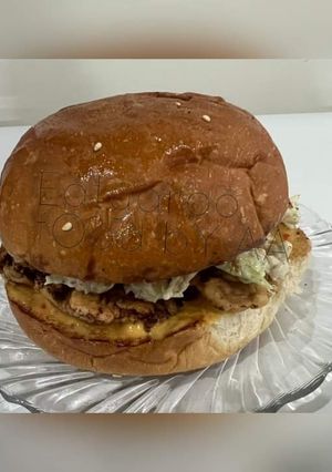 A picture of Zinger burger.