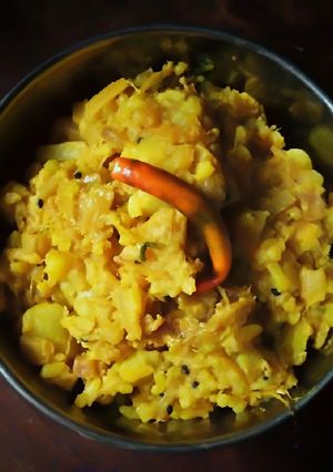থোড় ঘন্ট(Thor ghonto recipe in bengali) রেসিপির প্রধান ছবি