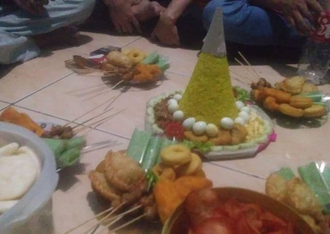 Standar Resep buat Nasi Kuning Gampang dan Simple pakai rice cooker yang enak