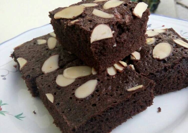 Cara termudah untuk Membuat saat makan malamBrownies milo