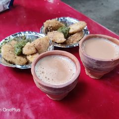A picture of Fried Idli with tea.