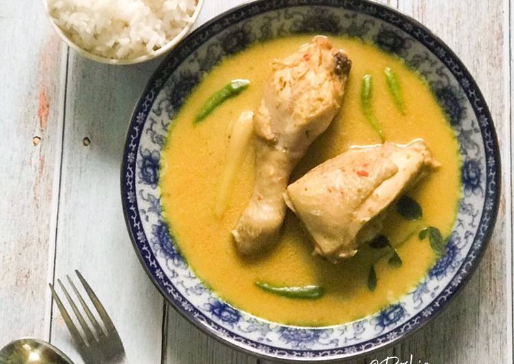 Arahan Memasak Ayam masak lemak ciliapi yang Sederhan