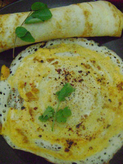 A picture of Egg Dosa.