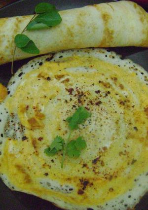 A picture of Egg Dosa.