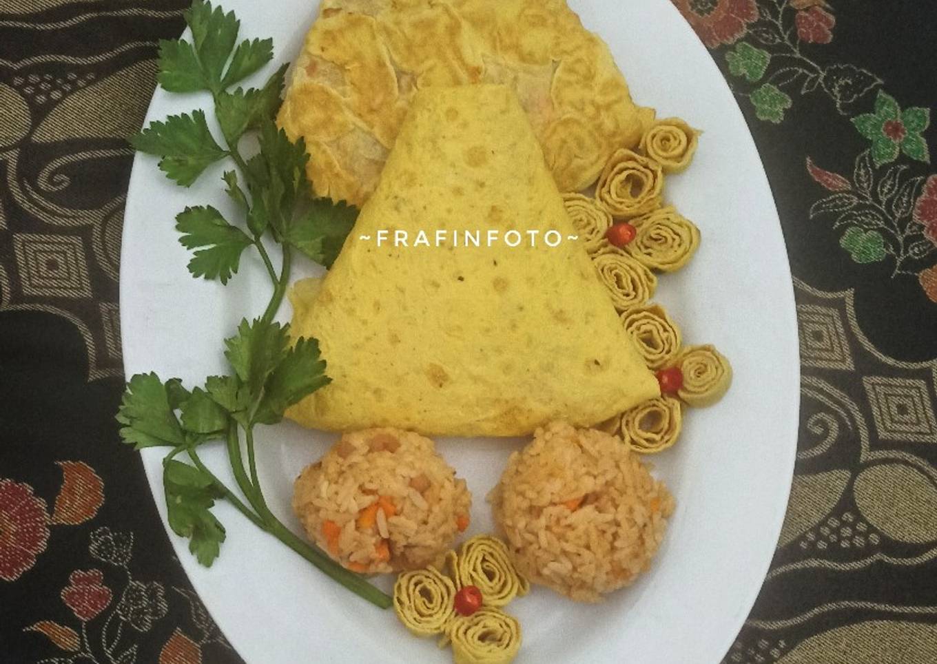 Omurice onigiri