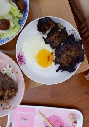 Hình của món Bò hoả thiêu bằng nồi chiên.