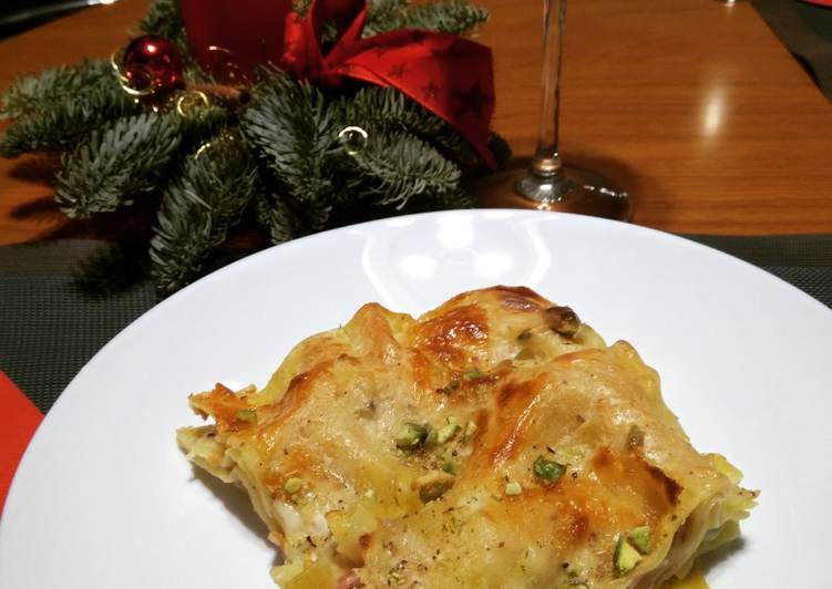 Ricetta Lasagne Mortadella E Scamorza Con Besciamella Al Pistacchio Di Cucinavera93 Cookpad