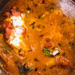 A picture of Creamy kaju chicken with gravy.