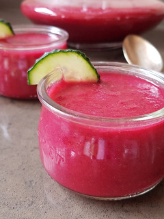 Una foto de Gazpacho de remolacha y tomate