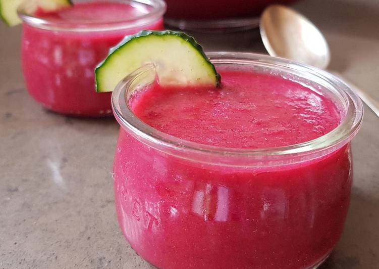 Gazpacho de remolacha y tomate