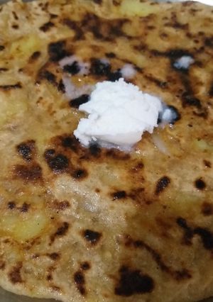 A picture of Potato Onion Parantha.