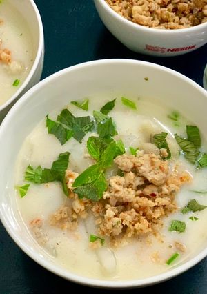Hình của món Bánh canh tôm thịt cốt dừa.