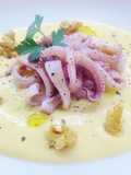 Calamari con crema di ceci e olio aromatizzato