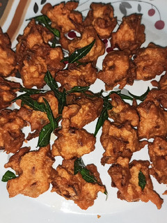 கோதுமை பக்கோடா (Kothumai pakoda recipe in tamil) செய்முறை முக்கிய புகைப்படம்