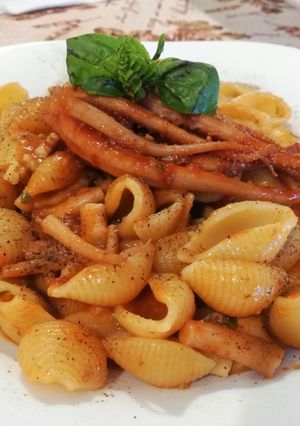 Foto di Conchiglie con Ciuffi di Calamari