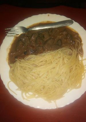 A picture of Spaghetti and Liver stew.